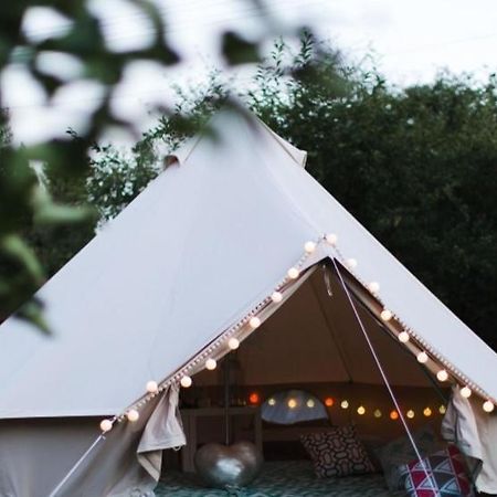 Готель Wildberry Glamping Orgeres-la-Roche Екстер'єр фото
